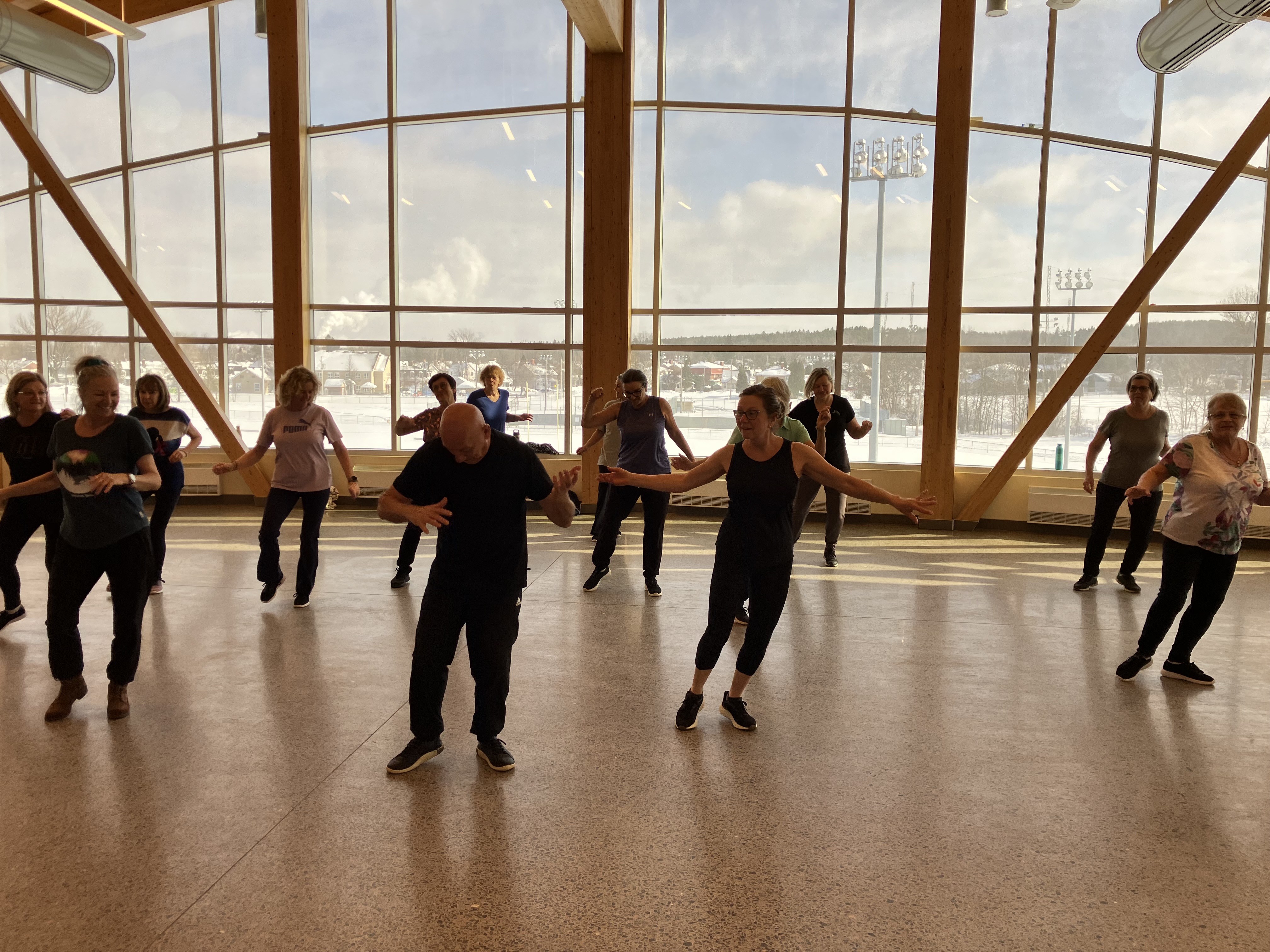 Danse santé avec Louis Wauthier (lundi) - École de danse SMG au Saguenay
